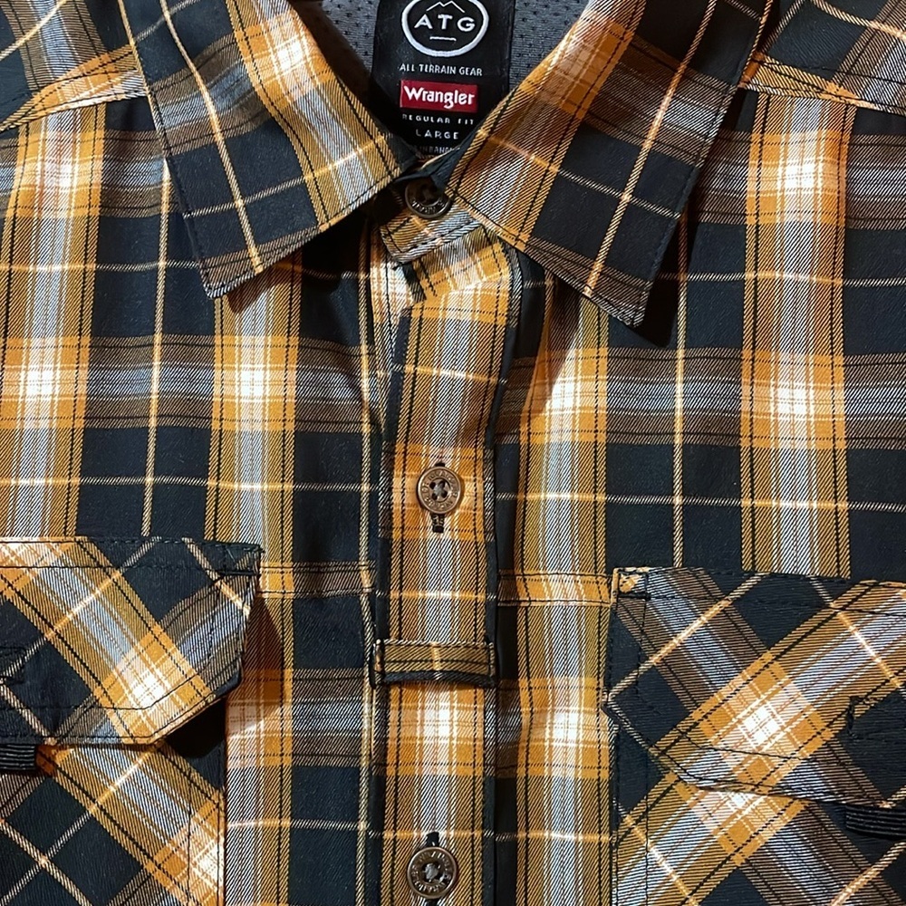Wrangler ATG Button Down Shirt - All Terrain Gear - Picture 2 of 11
